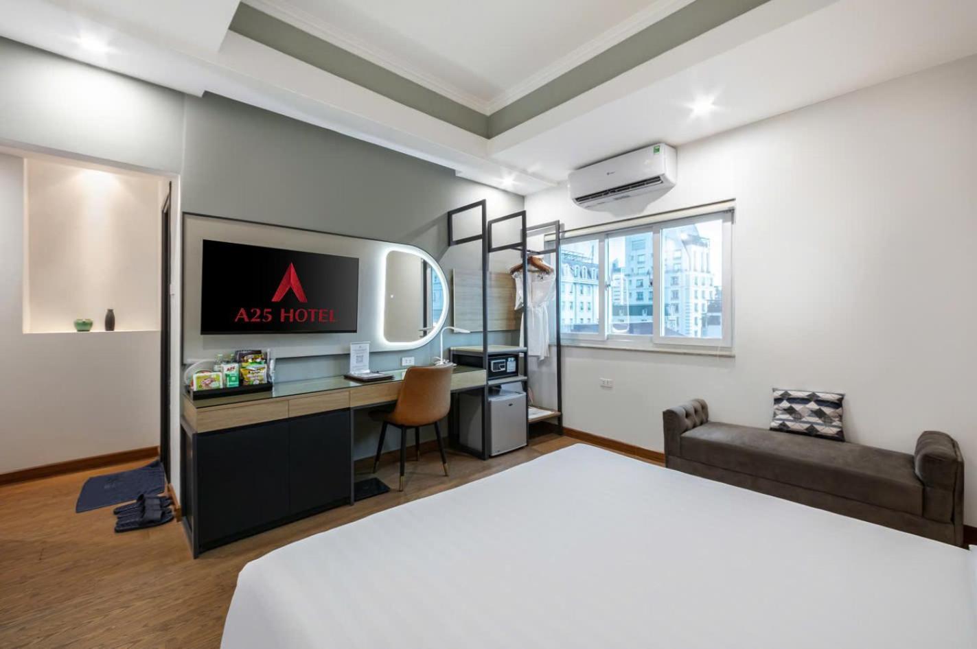 A25 - 12 Pho Hue 2* Hanoi
